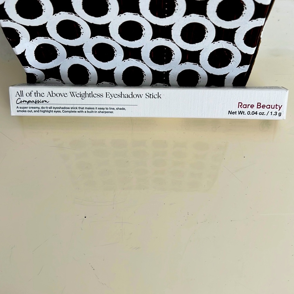 Rare Beauty Weightless Eyeshadow Stick